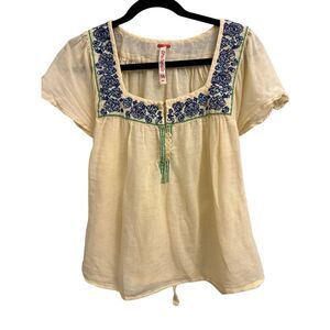 Free People Gauzy embroidered Top size M Boho egg yellow square neck flutter sle